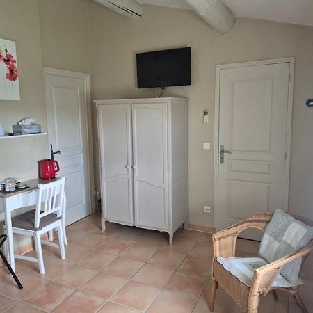 Mas Clement - Chambre Et Table D'Hotes LʼIsle-sur-la-Sorgue Εξωτερικό φωτογραφία