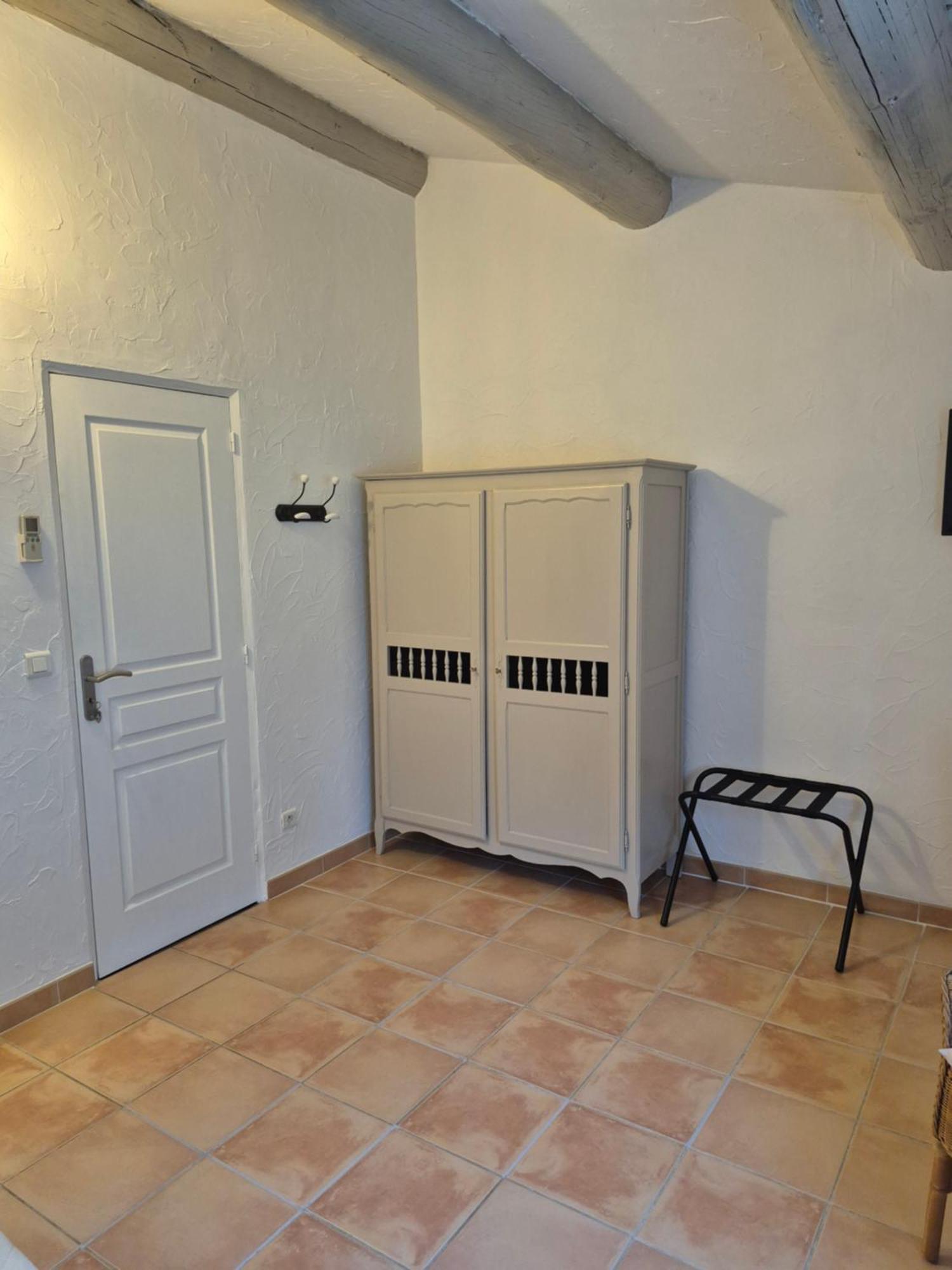 Mas Clement - Chambre Et Table D'Hotes LʼIsle-sur-la-Sorgue Εξωτερικό φωτογραφία